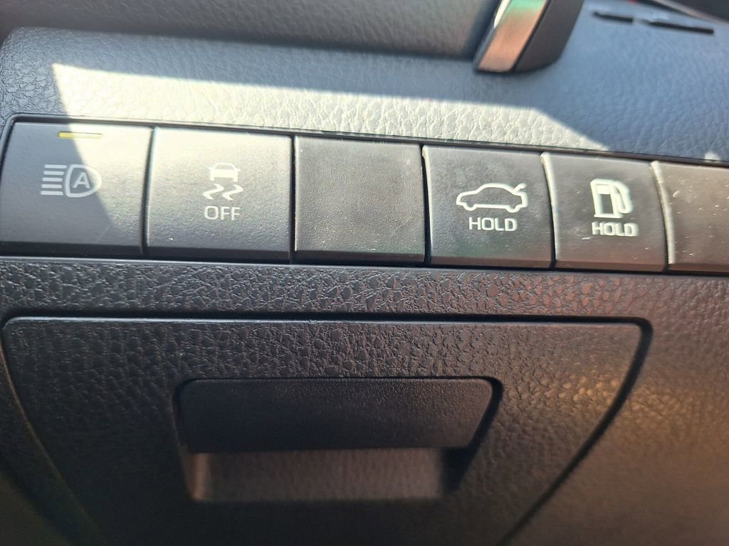 Used 2024 Toyota Camry XSE FWD image 12