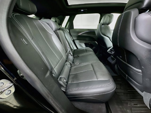 Used 2024 Cadillac Lyriq Sport AWD/4WD image 26