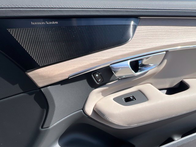 New 2026 Volvo XC90 T8 Plus w/ Protection Package AWD/4WD image 36