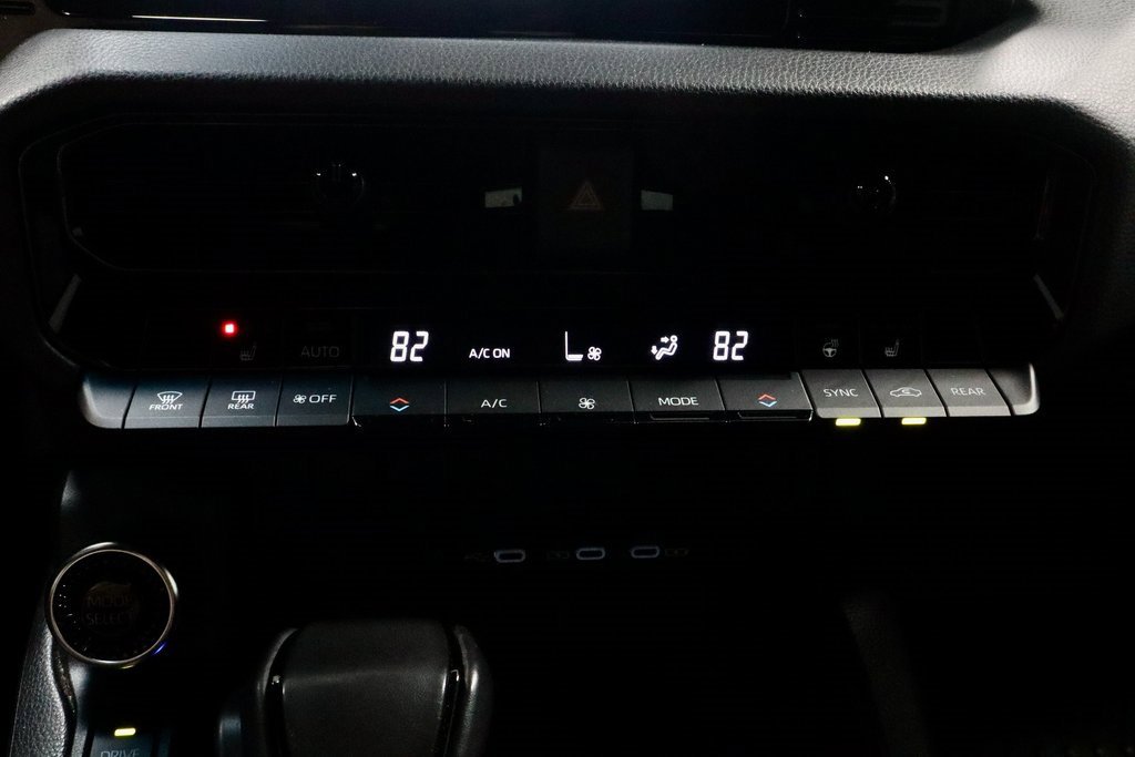 Used 2024 Toyota Land Cruiser image 29