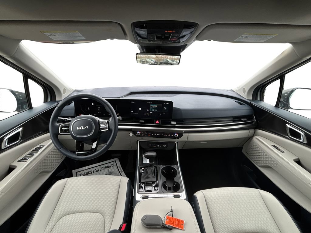 New 2025 Kia Carnival SX Prestige FWD image 9