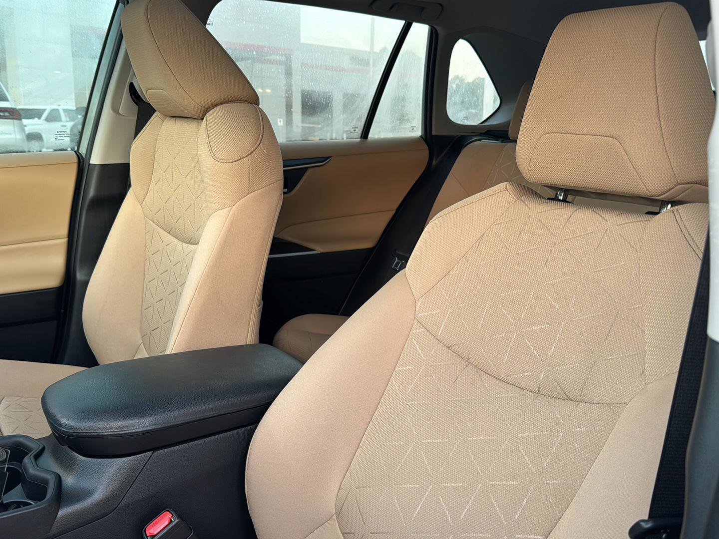 Certified 2021 Toyota RAV4 XLE w/ Convenience Package image 24