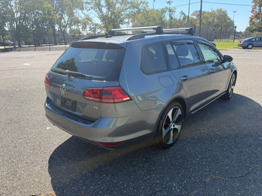 Used 2017 Volkswagen Golf S FWD image 5