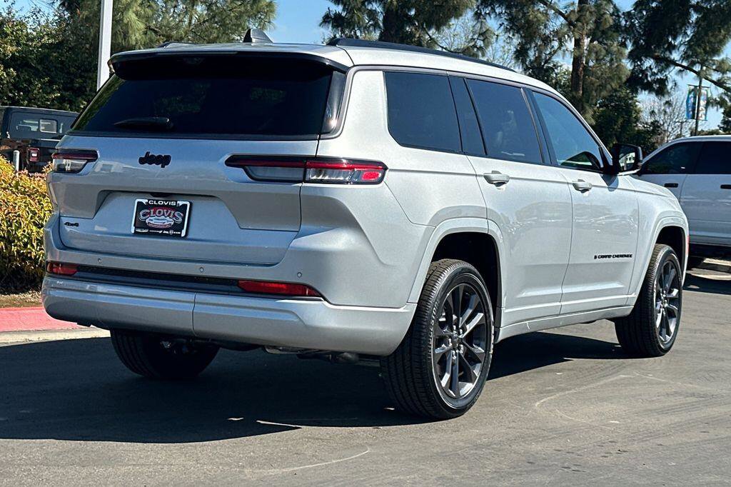 New 2026 Jeep Grand Cherokee L Limited AWD/4WD image 4