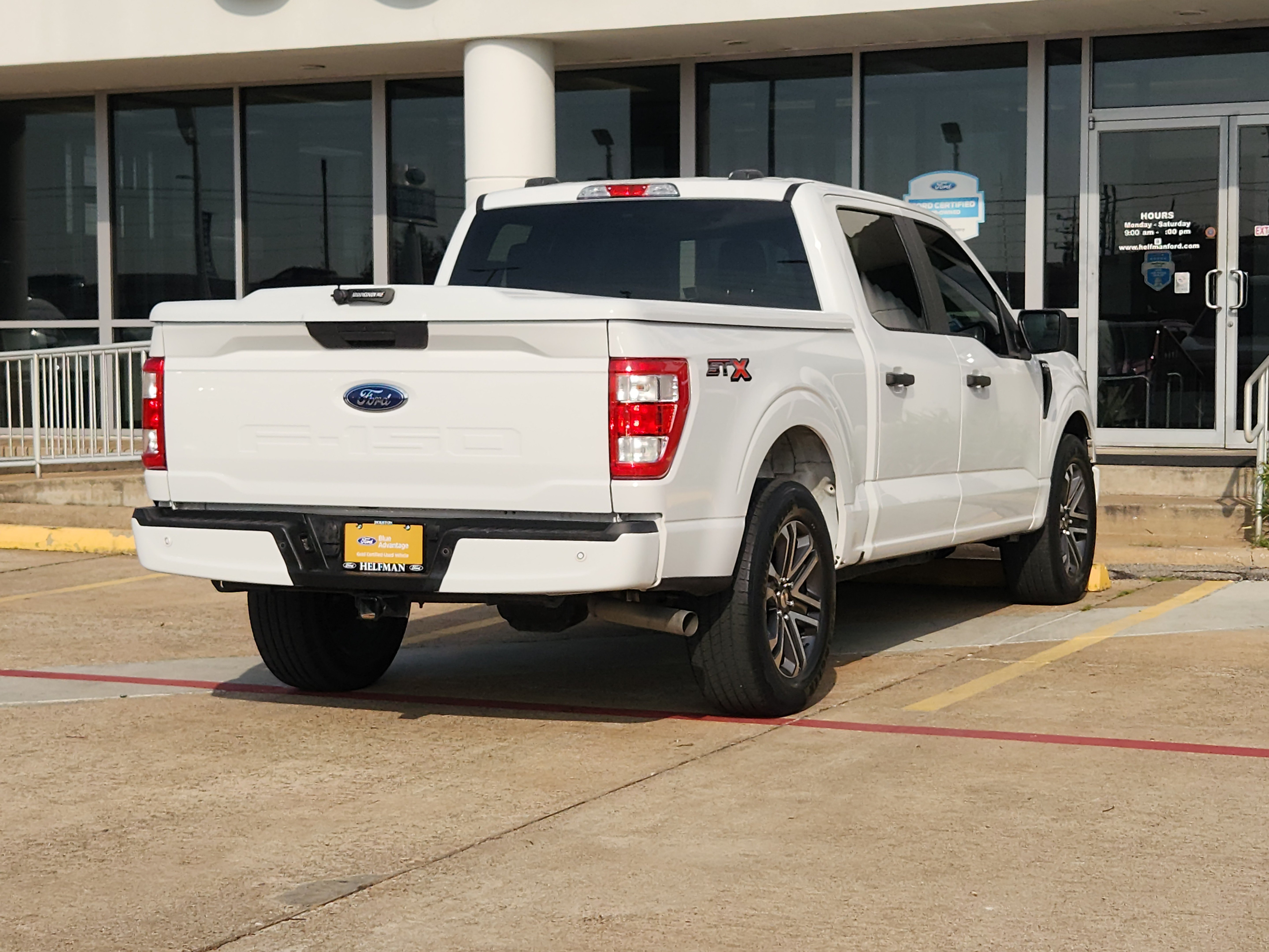 Certified 2022 Ford F150 XL w/ STX Appearance Package RWD image 4