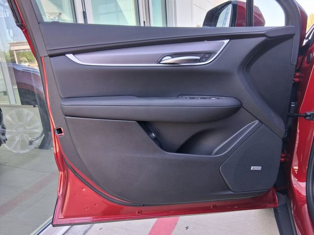 New 2026 Cadillac XT5 Luxury w/ LPO, Premium Carpet Package image 16