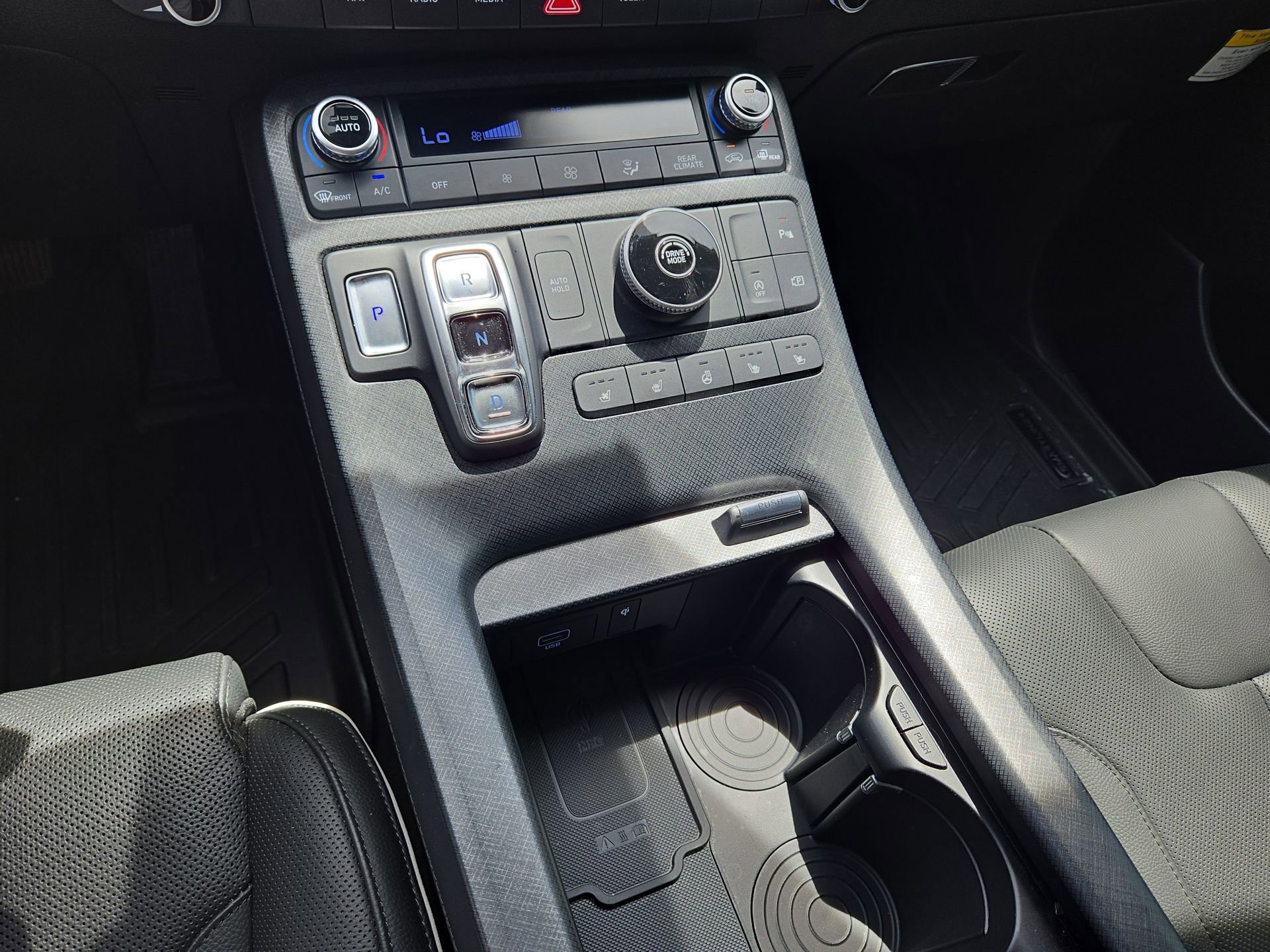 Used 2024 Hyundai Palisade Limited FWD image 22