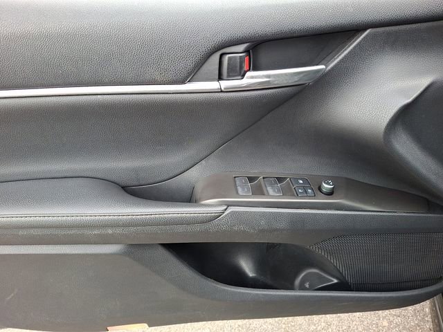 Used 2022 Toyota Camry XSE image 15
