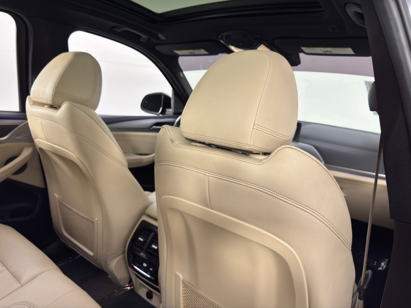 Used 2018 BMW X3 M40i image 34