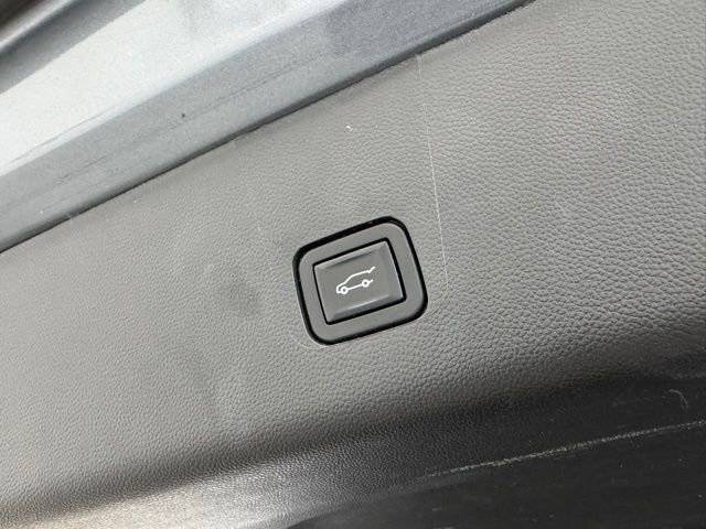 Certified 2021 Chevrolet Traverse LT image 46