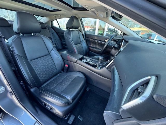 Used 2019 Nissan Maxima Platinum w/ Sport Mat Group image 11