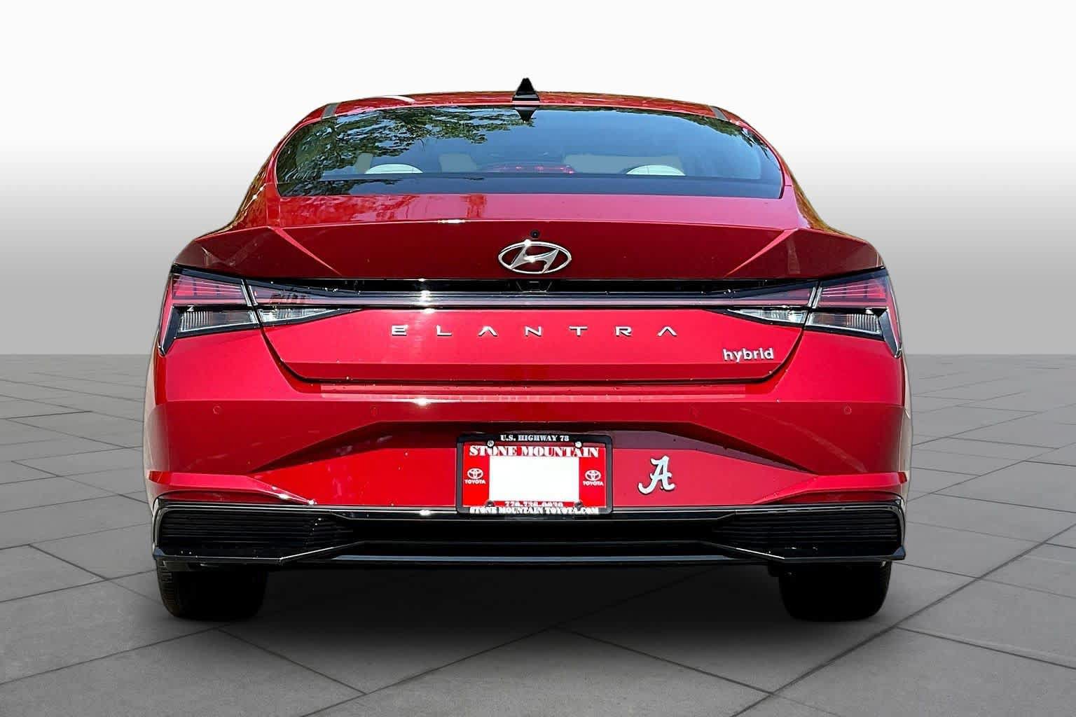 Used 2022 Hyundai Elantra Limited FWD image 5