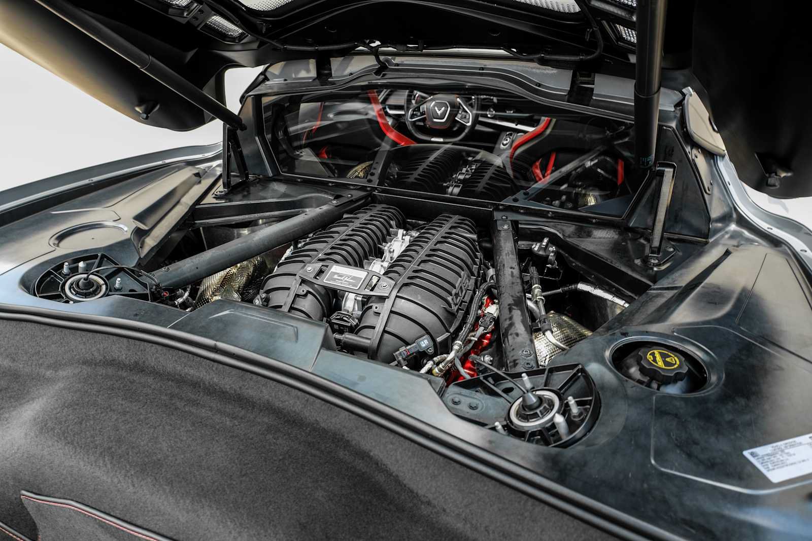 Used 2025 Chevrolet Corvette Z06 RWD image 36