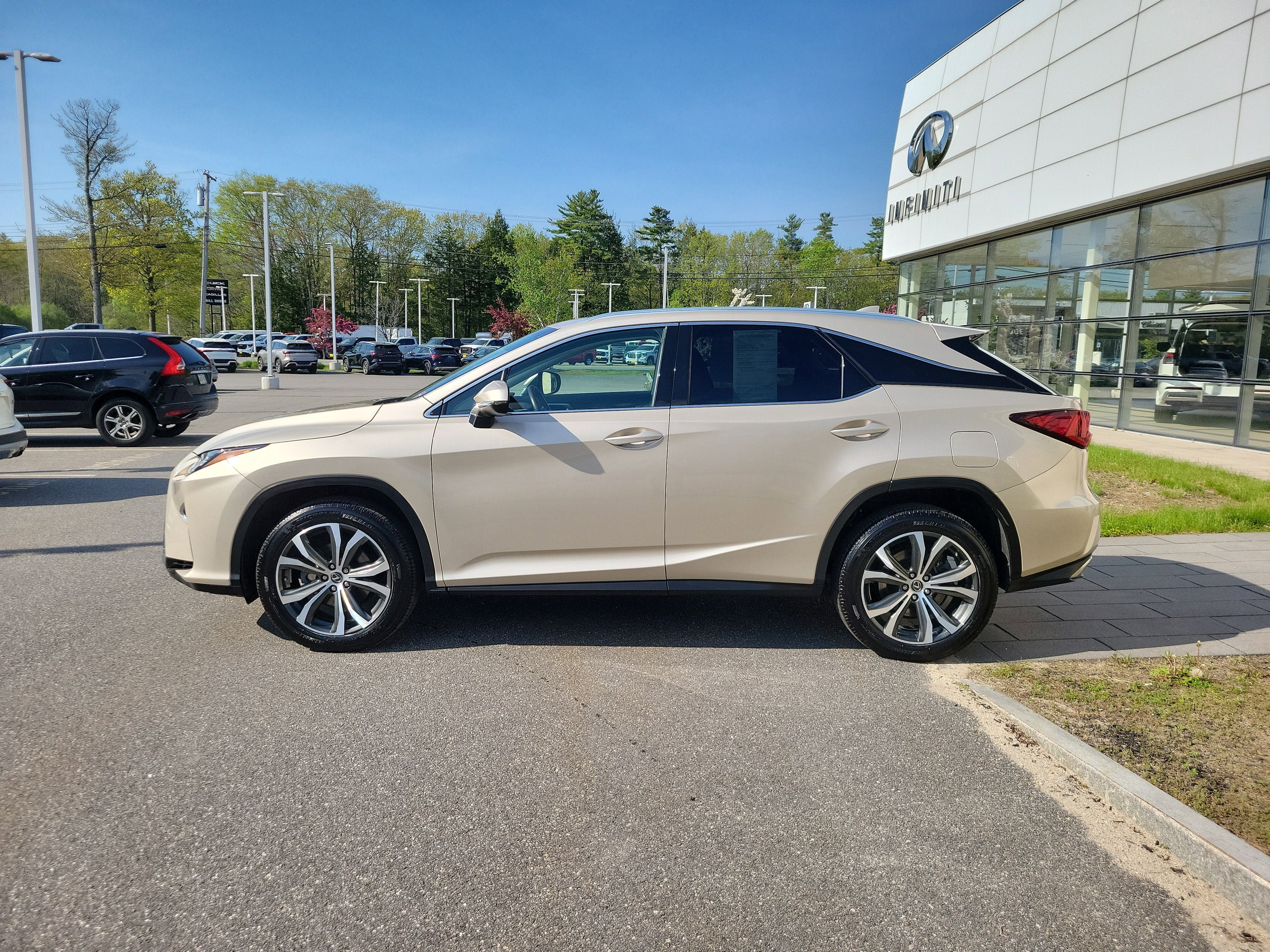 Used 2019 Lexus RX 350 FWD w/ Premium Package image 2