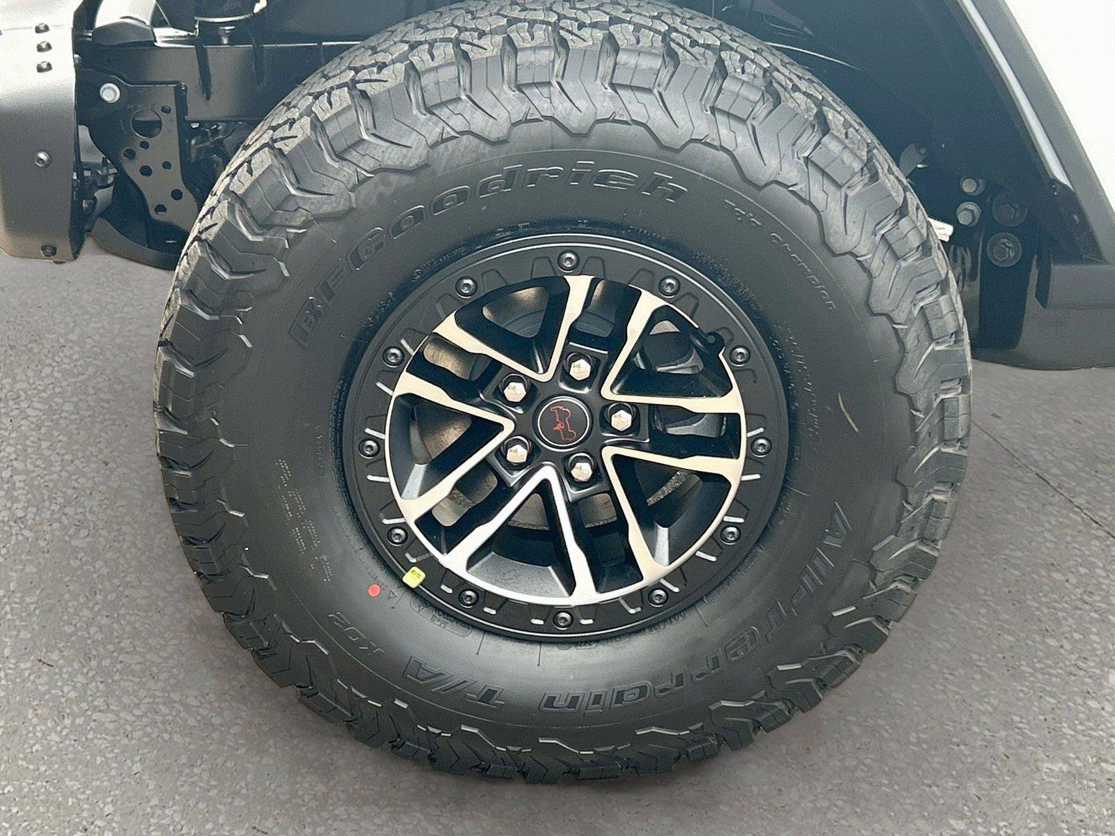 New 2026 Jeep Wrangler Unlimited Rubicon AWD/4WD image 39