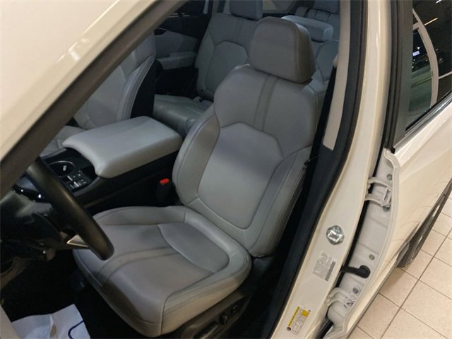 Used 2024 Honda Pilot EX-L image 11