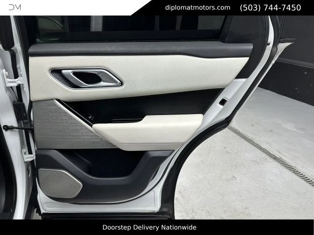Used 2018 Land Rover Range Rover Velar R-Dynamic SE AWD/4WD image 28