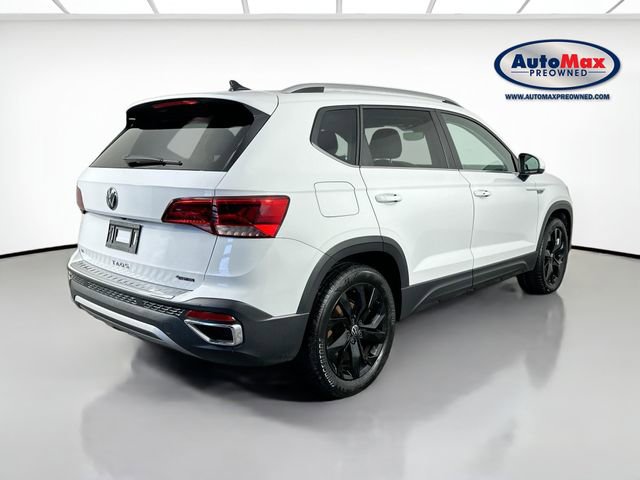 Used 2023 Volkswagen Taos SE image 2