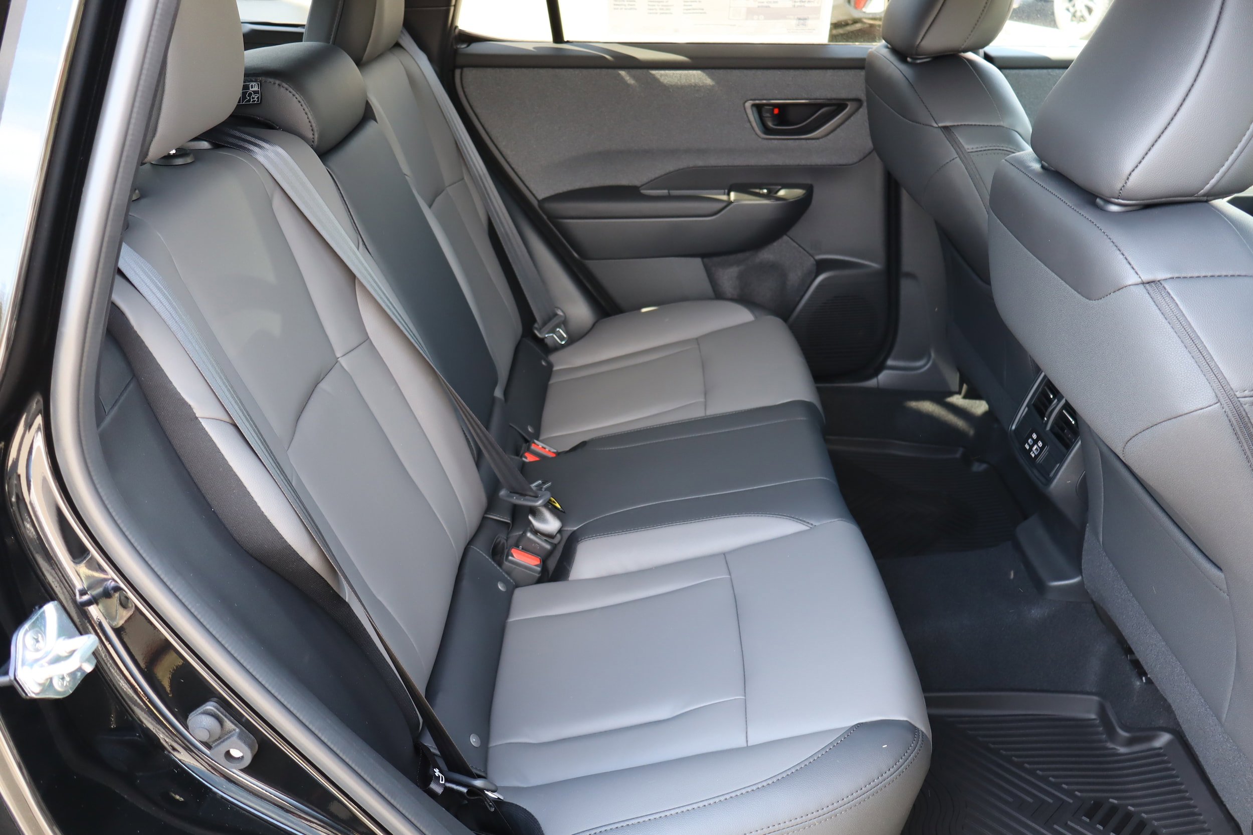 New 2026 Subaru Outback Premium w/ Premium/Limited Package AWD/4WD image 18