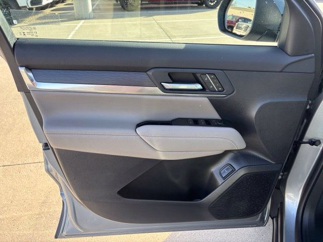 Certified 2026 GMC Terrain Elevation w/ Elevation Premium Package AWD/4WD image 19