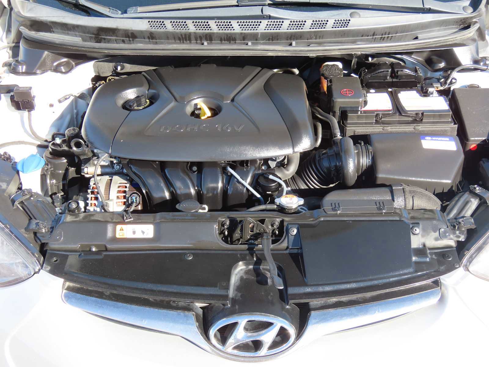 Used 2015 Hyundai Elantra Limited image 17