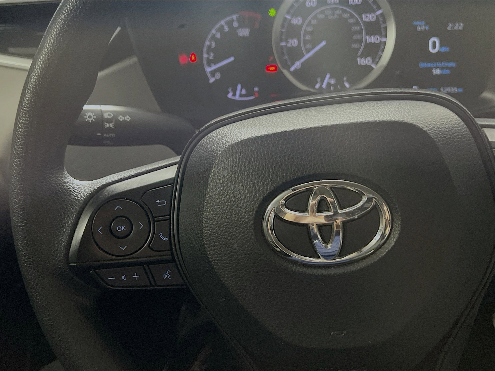 Used 2022 Toyota Corolla LE image 19