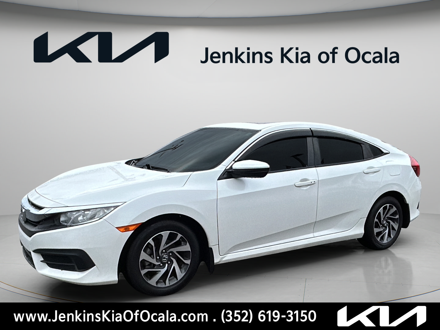 Used 2018 Honda Civic EX image 8