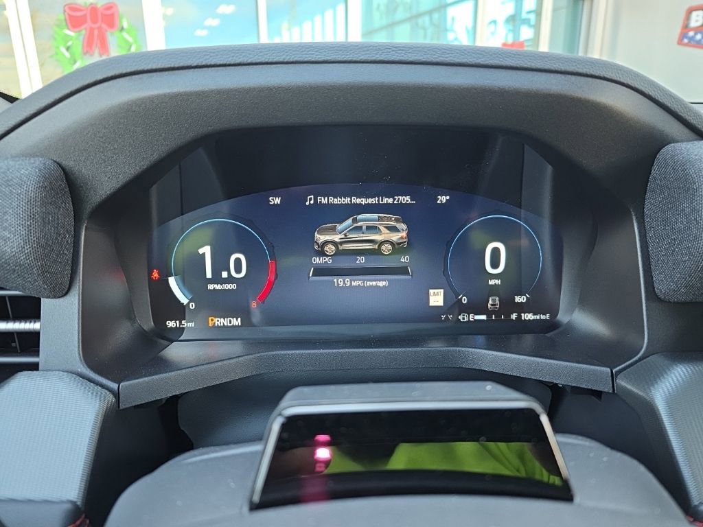 Used 2025 Ford Explorer ST image 24