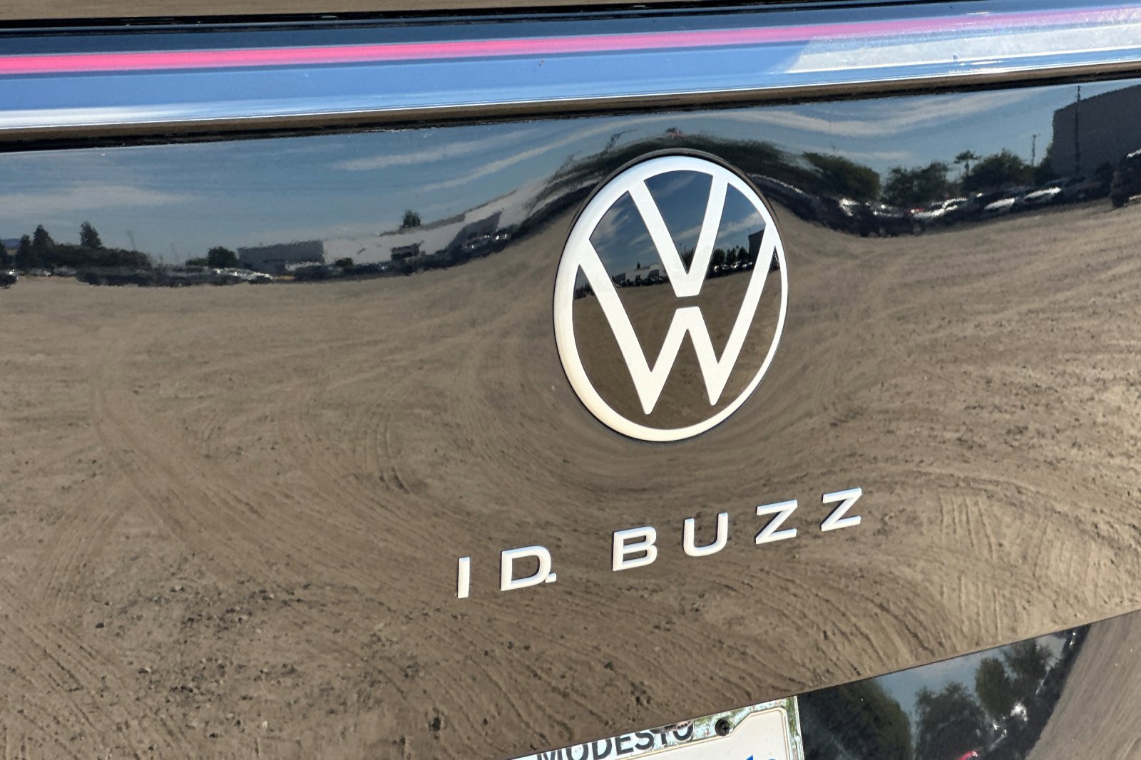New 2025 Volkswagen ID. Buzz Pro S Plus image 25