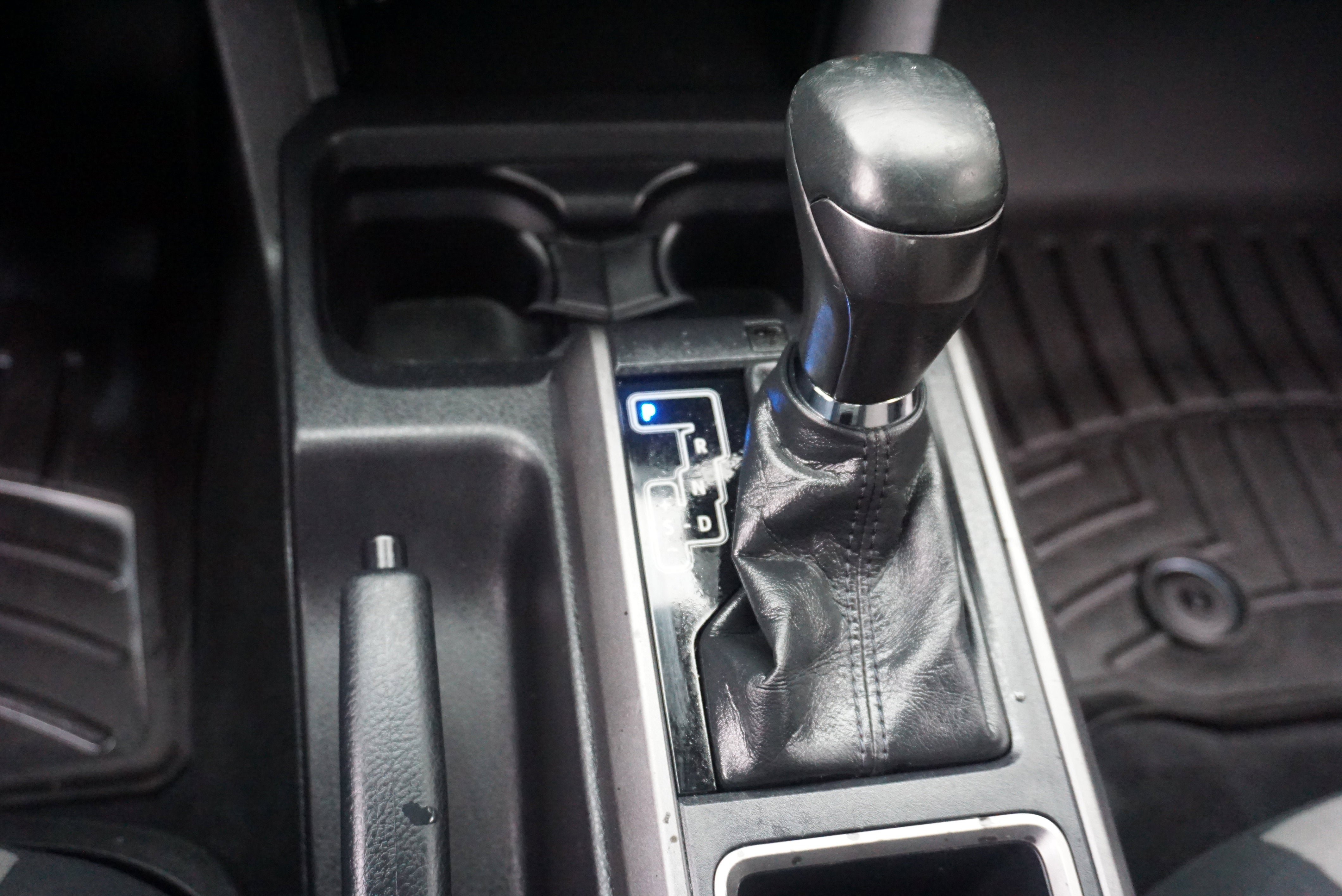 Used 2022 Toyota Tacoma TRD Sport w/ Technology Package AWD/4WD image 10