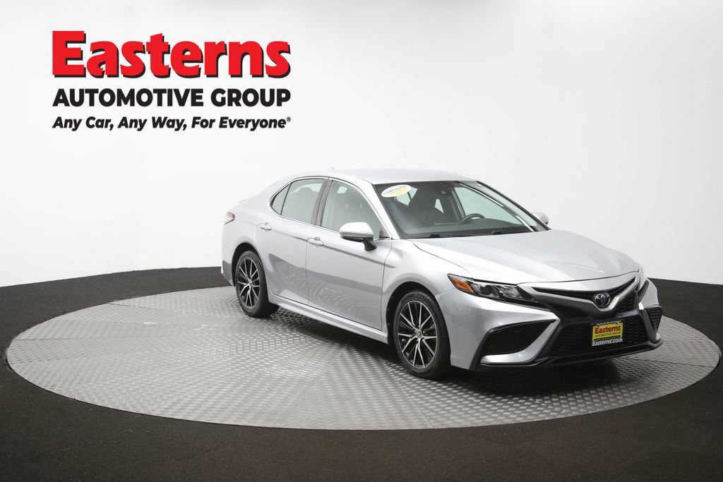 Used 2021 Toyota Camry SE w/ Carpet Mat Package (TMS) FWD image 49