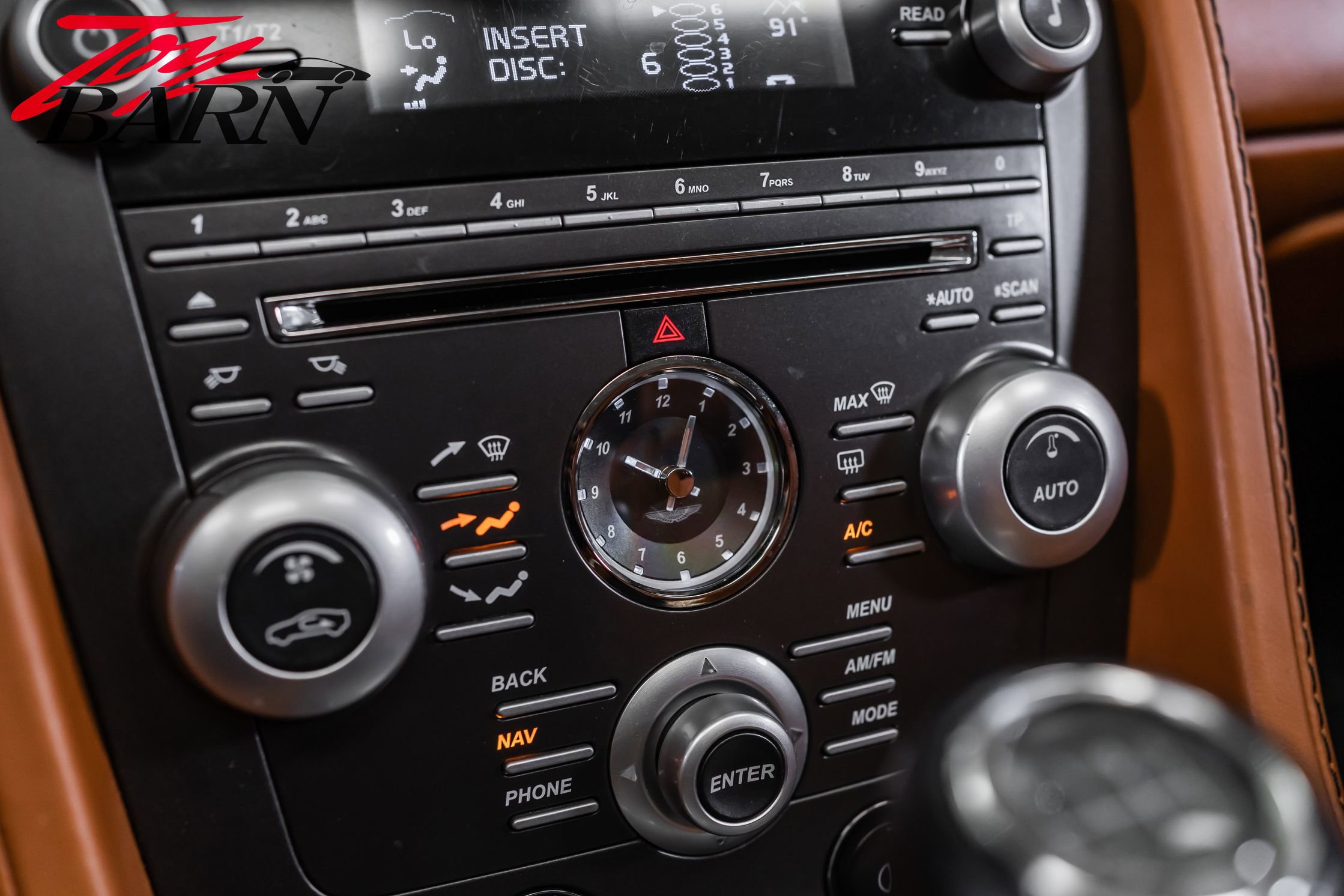 Used 2009 Aston Martin V8 Vantage Roadster RWD image 39