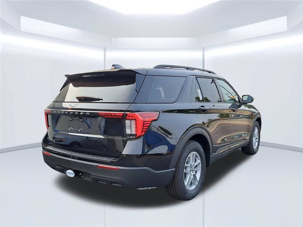 New 2026 Ford Explorer Active RWD image 7
