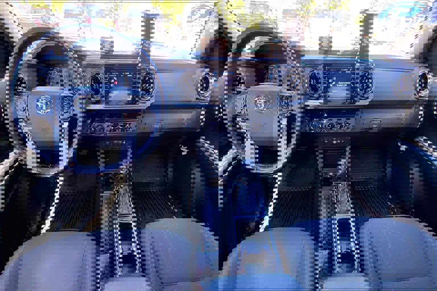 Used 2018 Toyota Tacoma TRD Off-Road image 15