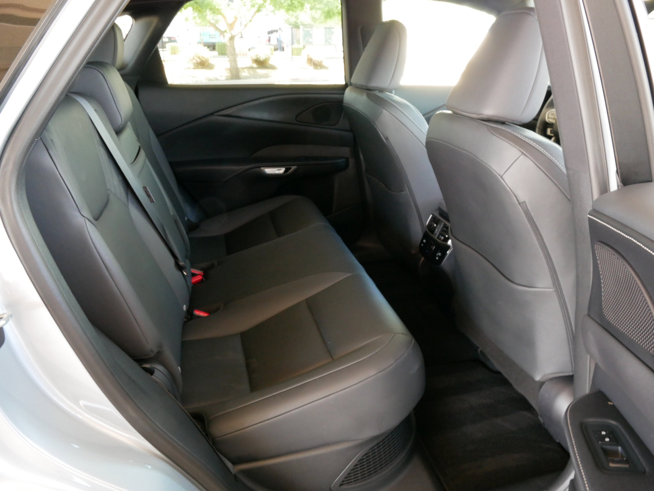 Certified 2025 Lexus RX 350h w/ Convenience Package image 16