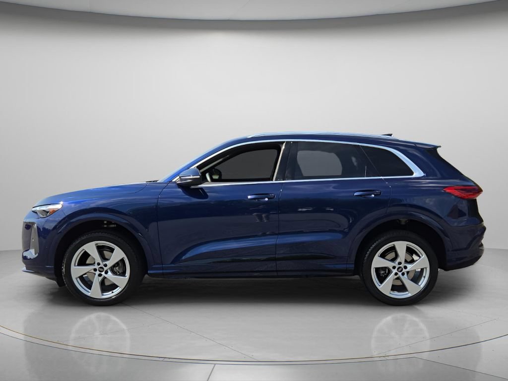 Certified 2025 Audi Q5 Premium Plus AWD/4WD image 3