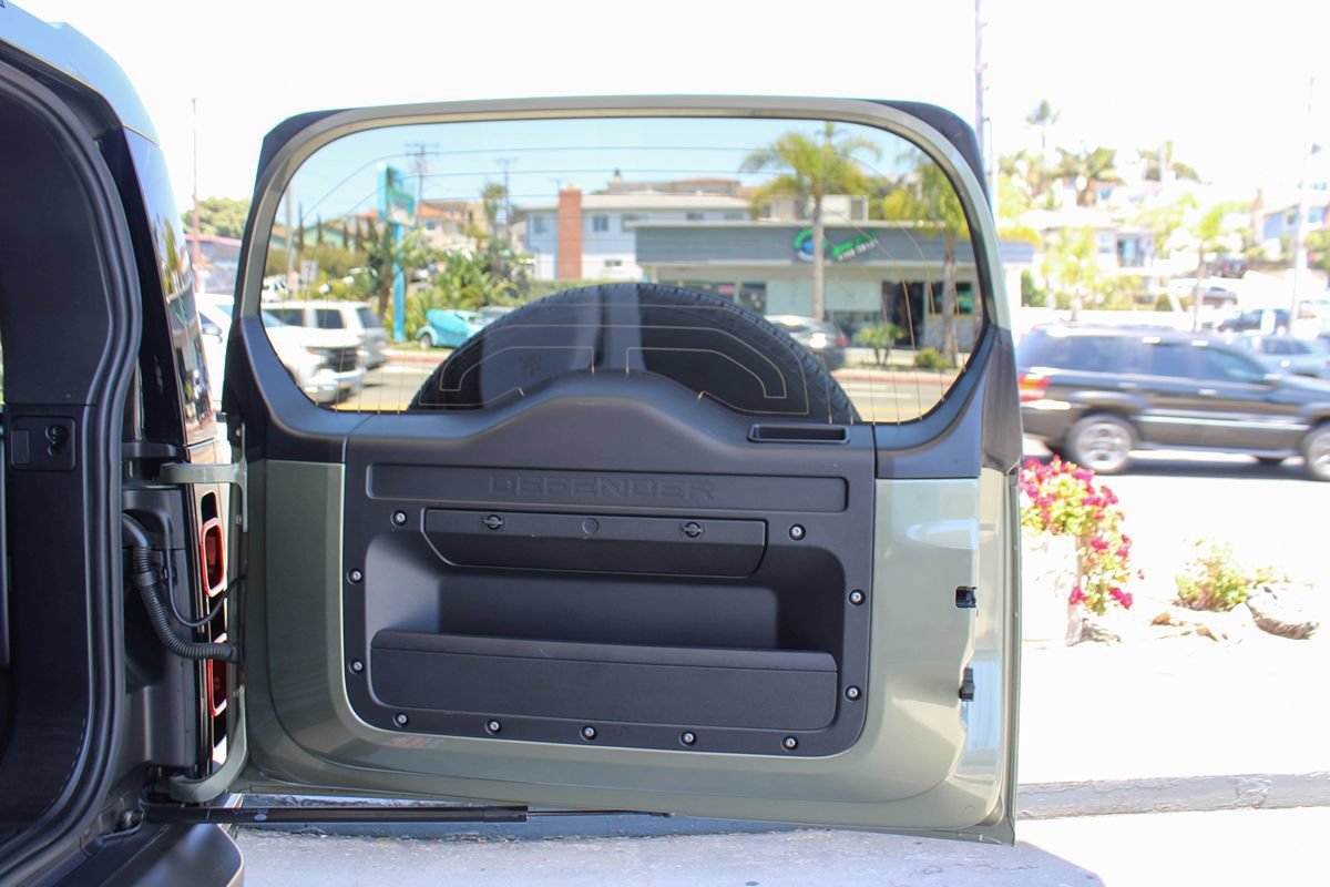 Used 2022 Land Rover Defender 110 X-Dynamic SE AWD/4WD image 49