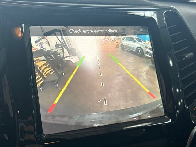 Used 2019 Jeep Cherokee Limited AWD/4WD image 16