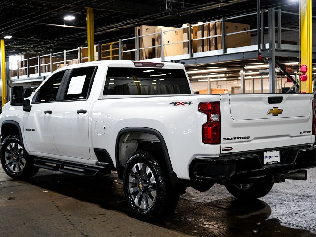 Used 2022 Chevrolet Silverado 2500 Custom w/ Custom Value Package AWD/4WD image 5