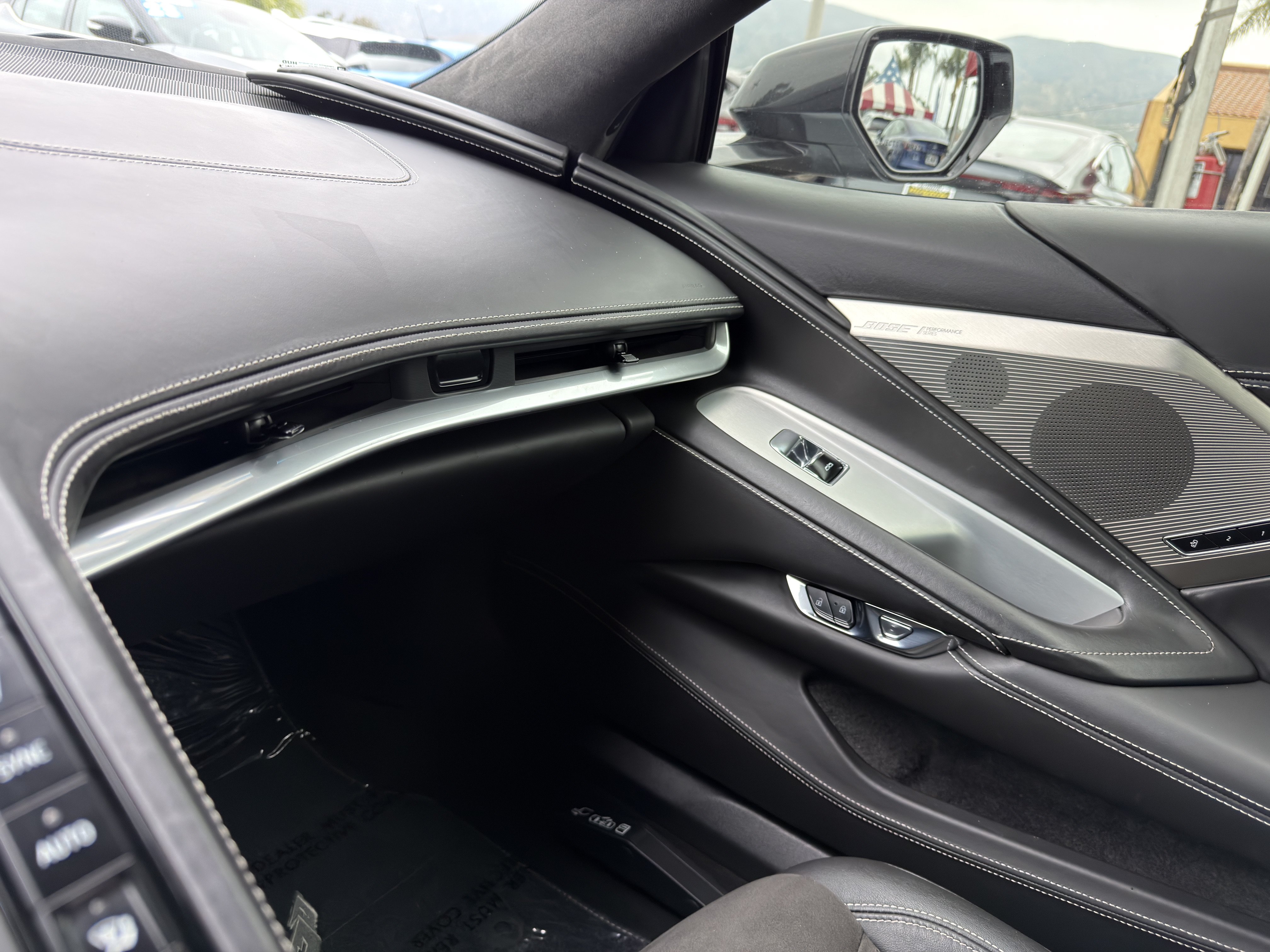 Used 2021 Chevrolet Corvette Stingray Premium Cpe w/ Z51 Performance Package RWD image 33
