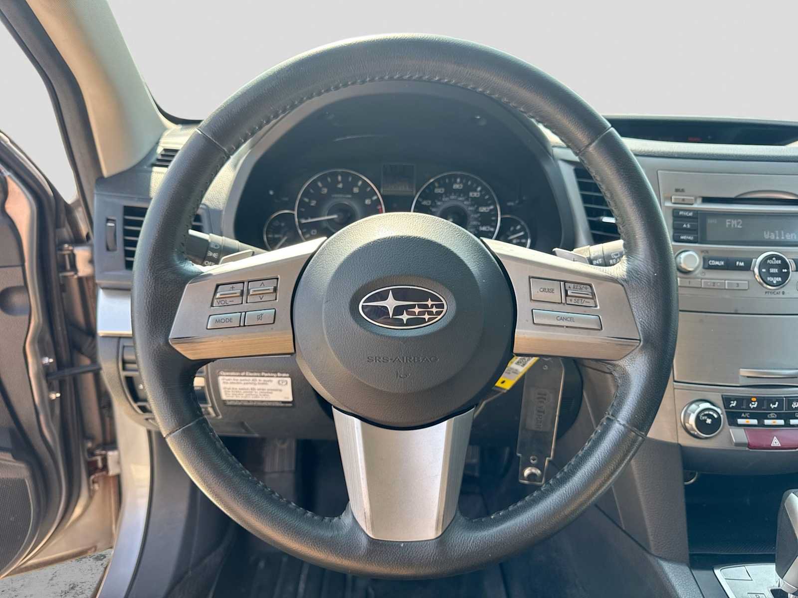 Used 2010 Subaru Outback 2.5i Premium AWD/4WD image 22
