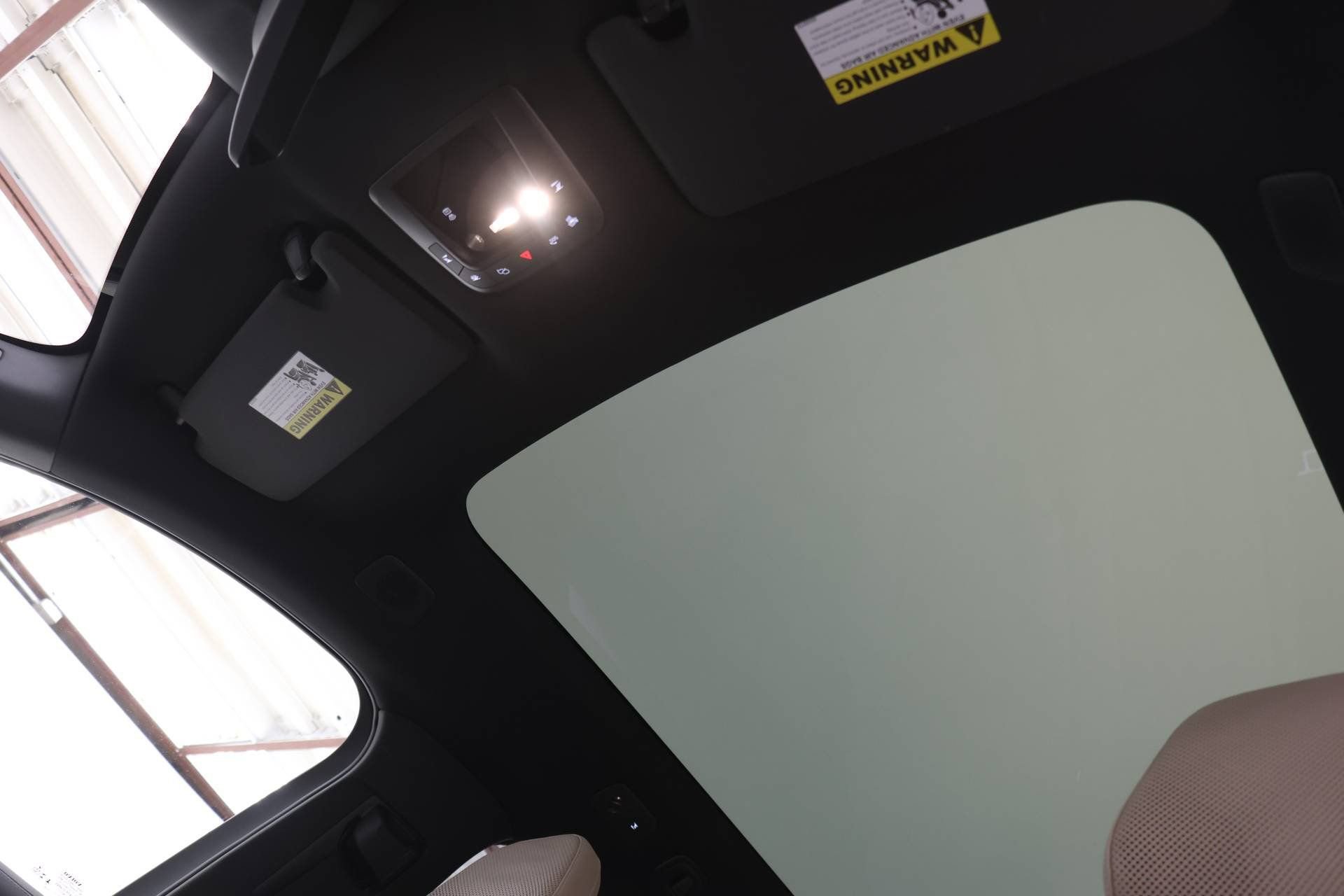 New 2026 Volvo EX90 Ultra image 16