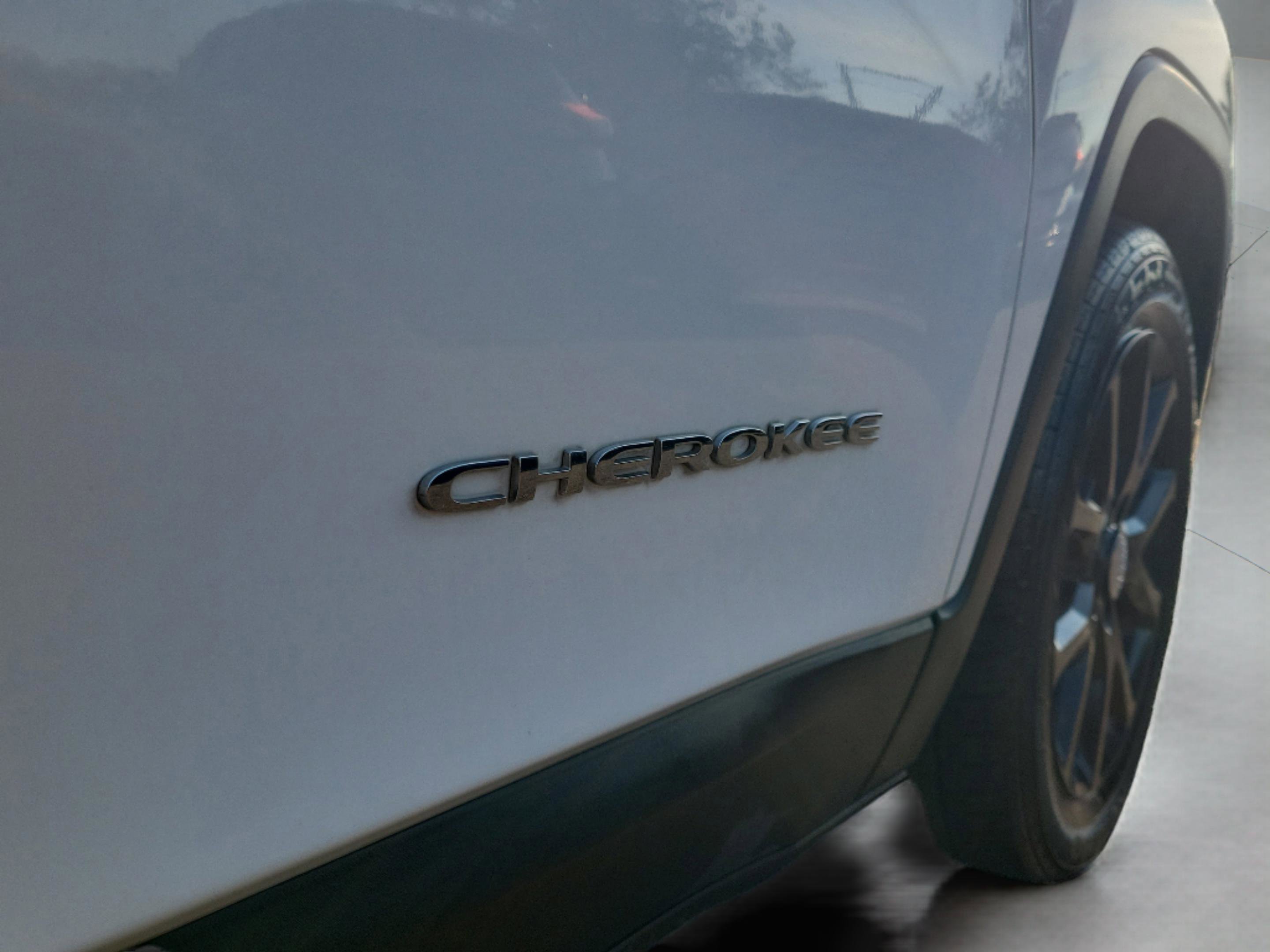 Used 2016 Jeep Cherokee Latitude image 36