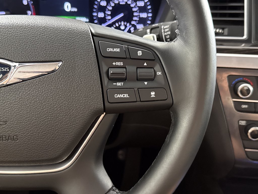 Used 2020 Genesis G80 3.8 RWD image 17
