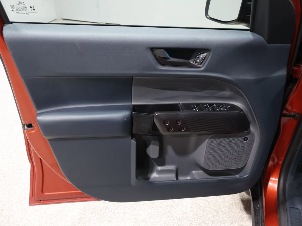 Used 2024 Ford Maverick Lariat w/ Black Appearance Package image 27