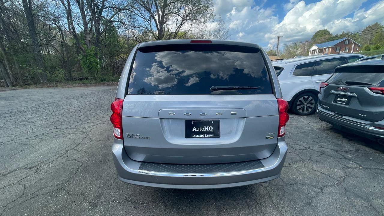 Used 2014 Dodge Grand Caravan SXT image 7
