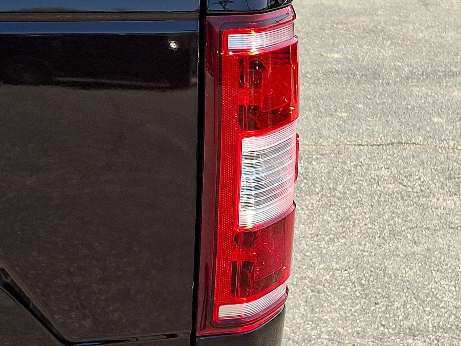Used 2018 Ford F150 XL w/ Equipment Group 101A Mid image 10