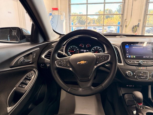Used 2024 Chevrolet Malibu RS FWD image 16