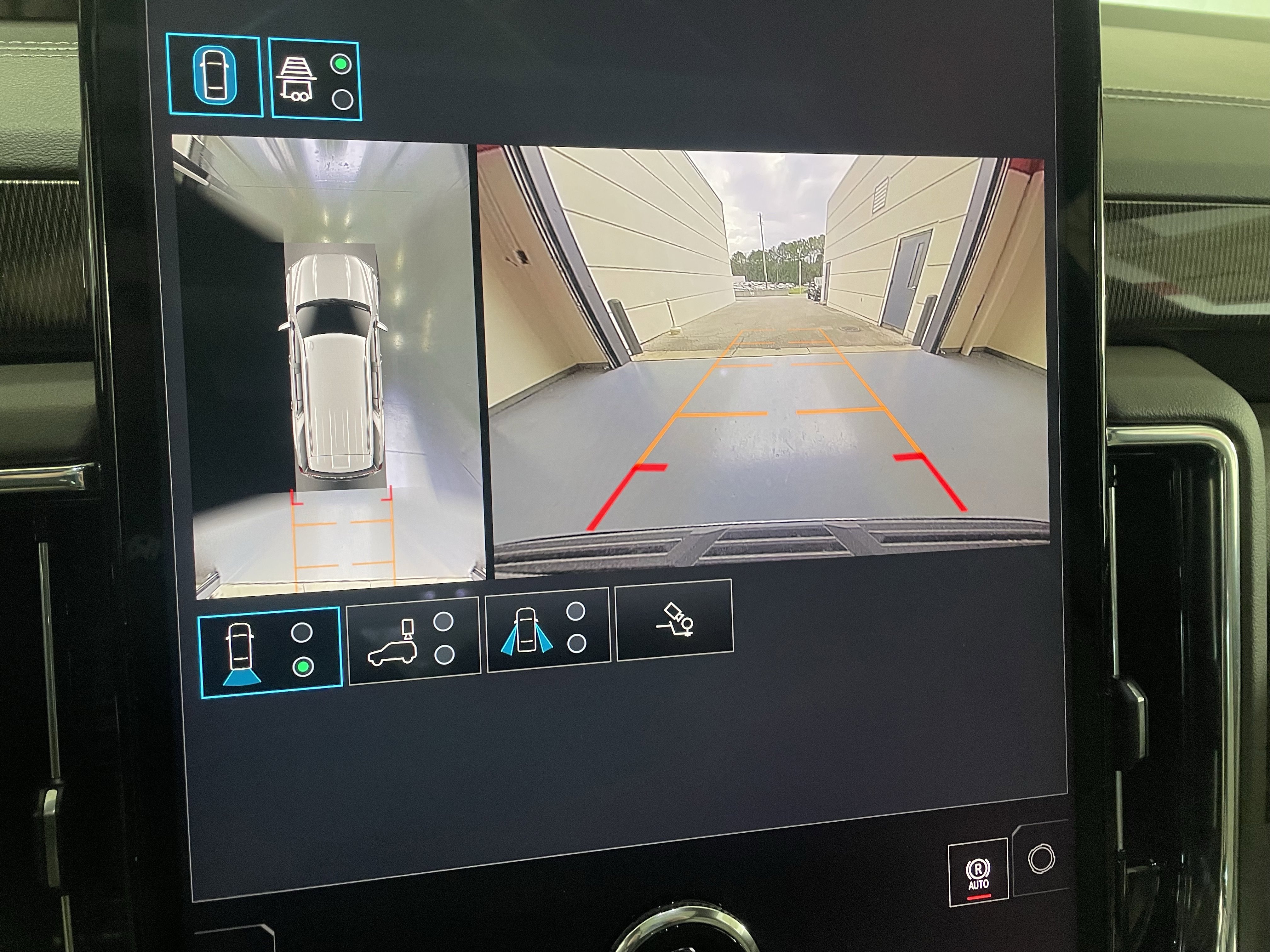 New 2026 GMC Yukon Elevation w/ Elevation Premium Package image 22