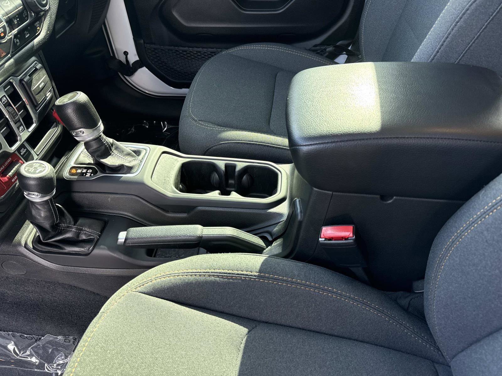 Used 2024 Jeep Wrangler Willys image 14